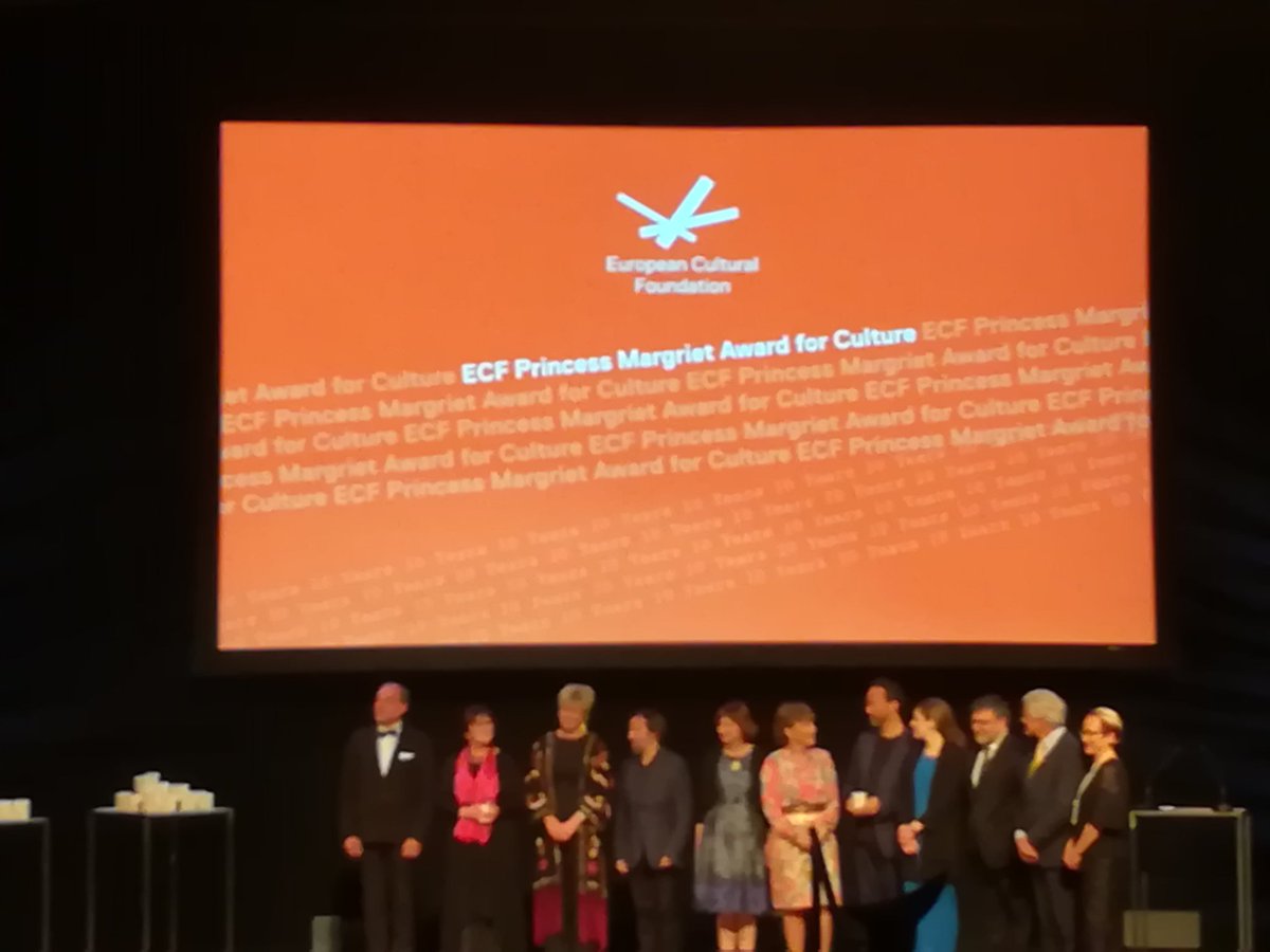 micatamas's tweet photo. The #ECFpma 2018 laureates @ForensicArchi and @pograniczesejny/ #BorderlandSejny together with Princess Laurentien and Princess Margriet of the Netherlands and @ECF_tweets 's director Katherine Watson. In awe of all the #Courage on stage. What a brilliant night! #ECFchallenge https://t.co/HgKdHvQeFn