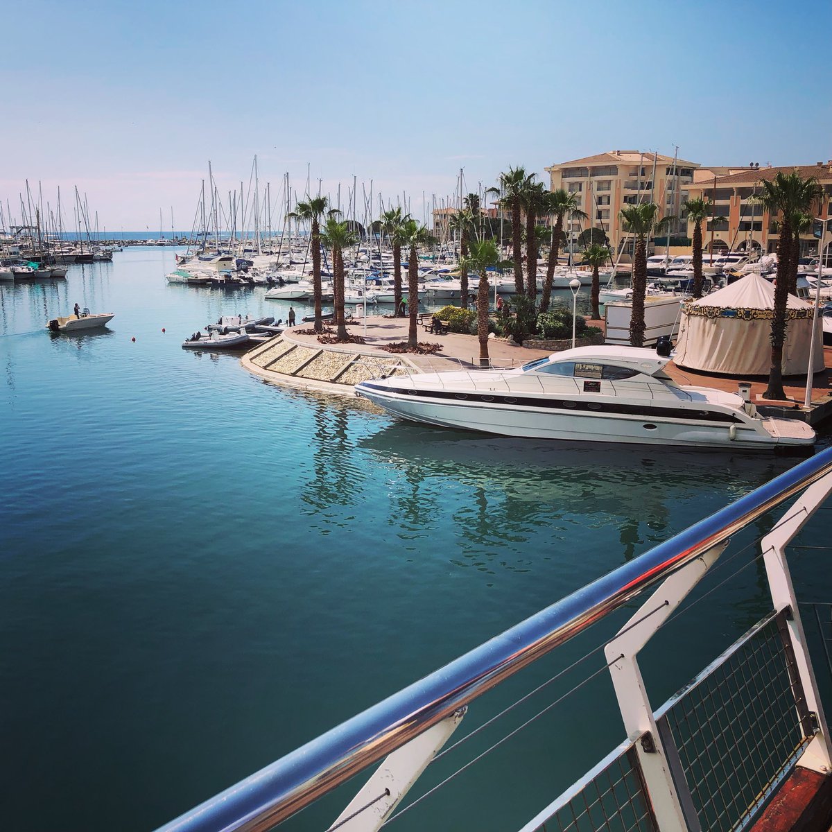 Un petit tour en mer ...
Et puis le concert ce soir 

Fréjus | OdinO 
C O M P L E T 
 
aggloscenes.com/spectacle/odin…

@odino_officiel @sylvainaudinovski