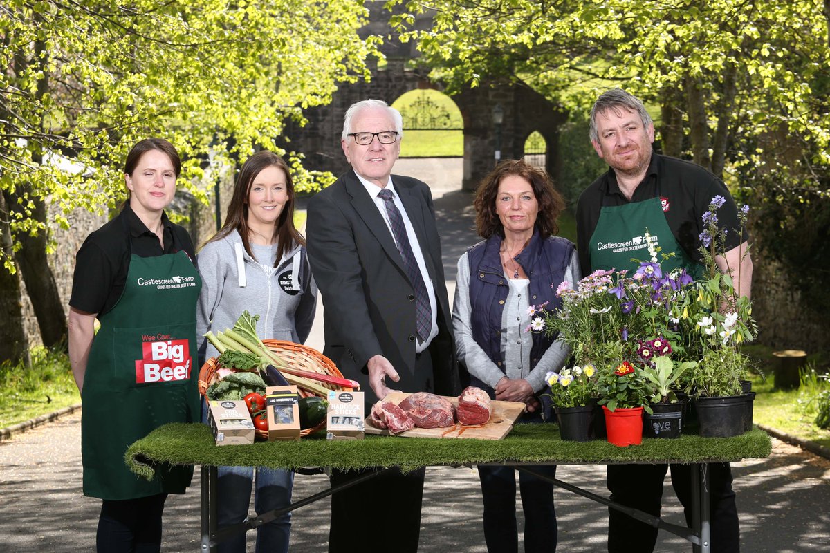 🧀🍞Come &amp; enjoy Hillsborough Farmers Market on Saturday 26th May 🧀🍞
@lisburncc is pleased to see its popular Hillsborough Farmers’ Market return to Dark Walk Lane, Hillsborough Fort from 10am - 3pm.
More online at lisburncastlereagh.gov.uk/news/hillsboro…