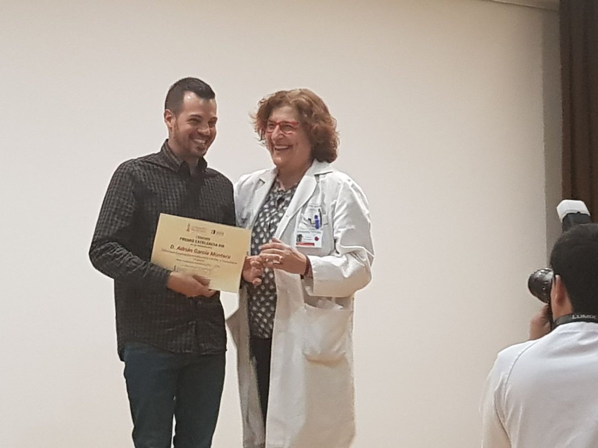 adgamon's tweet photo. ¡Contentísimo y agradecidísimo por haber recibido el 1° premio de Excelencia EIR al residente de enfermería con mejor trayectoria formativa! Un gran empujón y reconocimiento a la Enfermería Familiar y Comunitaria #EIR #EIRFyC #EnfermeríaFamiliaryComunitaria https://t.co/elOaCQ44f2