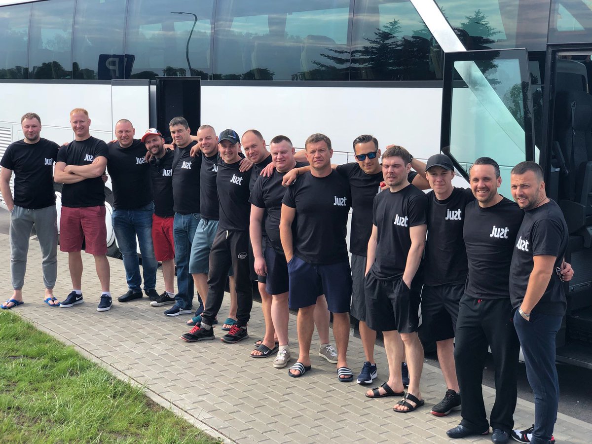 Just Hokeja komanda dodas uz Minsku piedalīties '''Minsk Cup 2018'' , lepojamies un novēlam veiksmi mūsu puišiem. Sarauj! 🇱🇻 #minskhockeycup