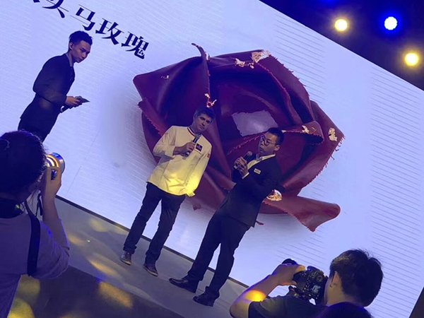 RCGastronomie's tweet photo. Thank you to #JohnnyCHEN, Bakery World Champion, and Emmanuel RYON (#UneGlaceàParis), #mofglaciers and Pastry World Champion, for their delicious #recipes with #Cointreau and #RémyMartin, during the first COINTREAU CHAMPION NIGHT at #Shanghai!!! https://t.co/HOXtbvDP38