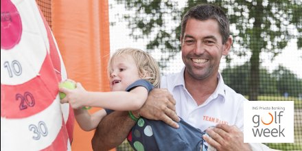 Op 1, 2 en 3 juni is de #INGgolfweek dé golf experience om vrienden en familie kennis te laten maken met golf. Zelf 9 holes golfen, lessen bij de <a href="/degolfacademie/">De Golf Academie</a> en voor de kinderen een onvergetelijke ervaring bij <a href="/GolfRaak/">GOLF RAAK</a>.
Gratis toegang: inggolfweek.nl