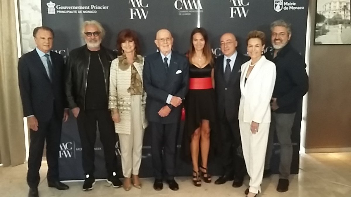 MEB_Monaco's tweet photo. Ouverture par Michel Dotta de la journée de conférences de la Monte-Carlo Fashion Week 2018 #MCFashionWeek https://t.co/CnXETvjwl0
