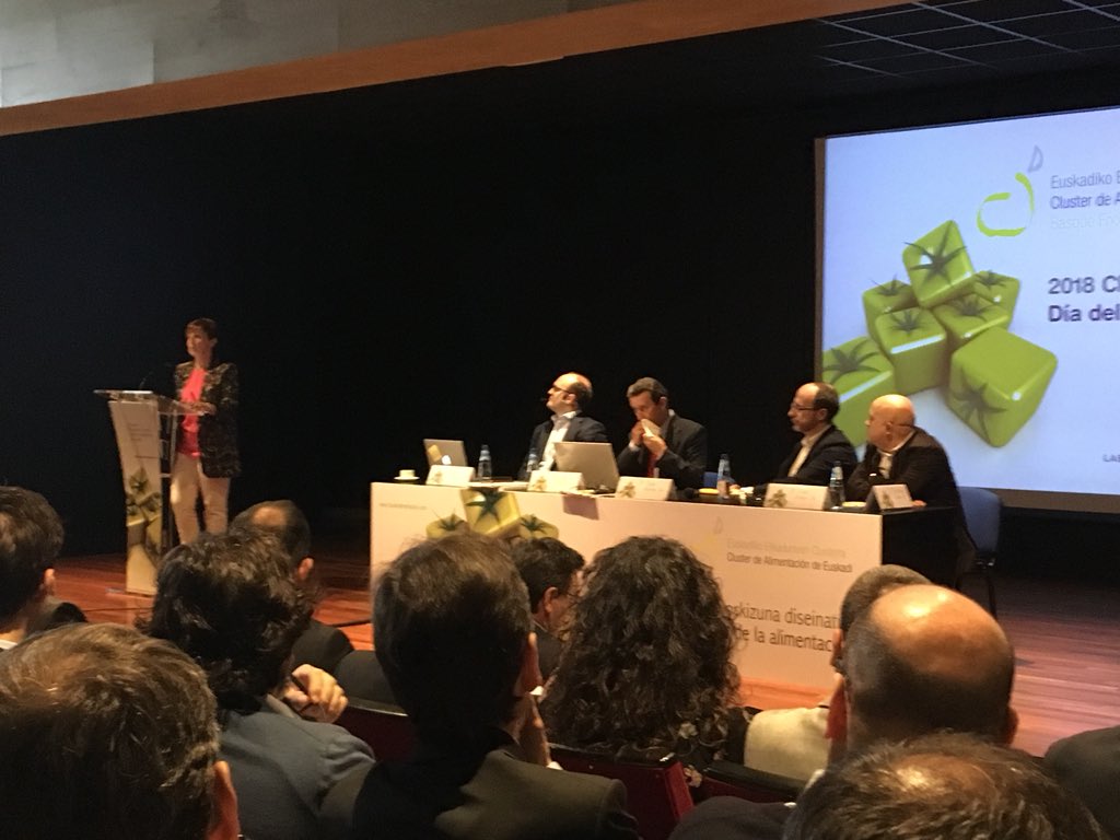 La Consejera de Desarrollo Económico e Infraestructuras del <a href="/Gob_eus/">Eusko Jaurlaritza - Gobierno Vasco</a>, <a href="/arantxa_tapia/">Arantxa Tapia</a>, pone en valor la apuesta del sector alimentario de #Euskadi por la #innovación en la inauguración del #ClusterEguna2018