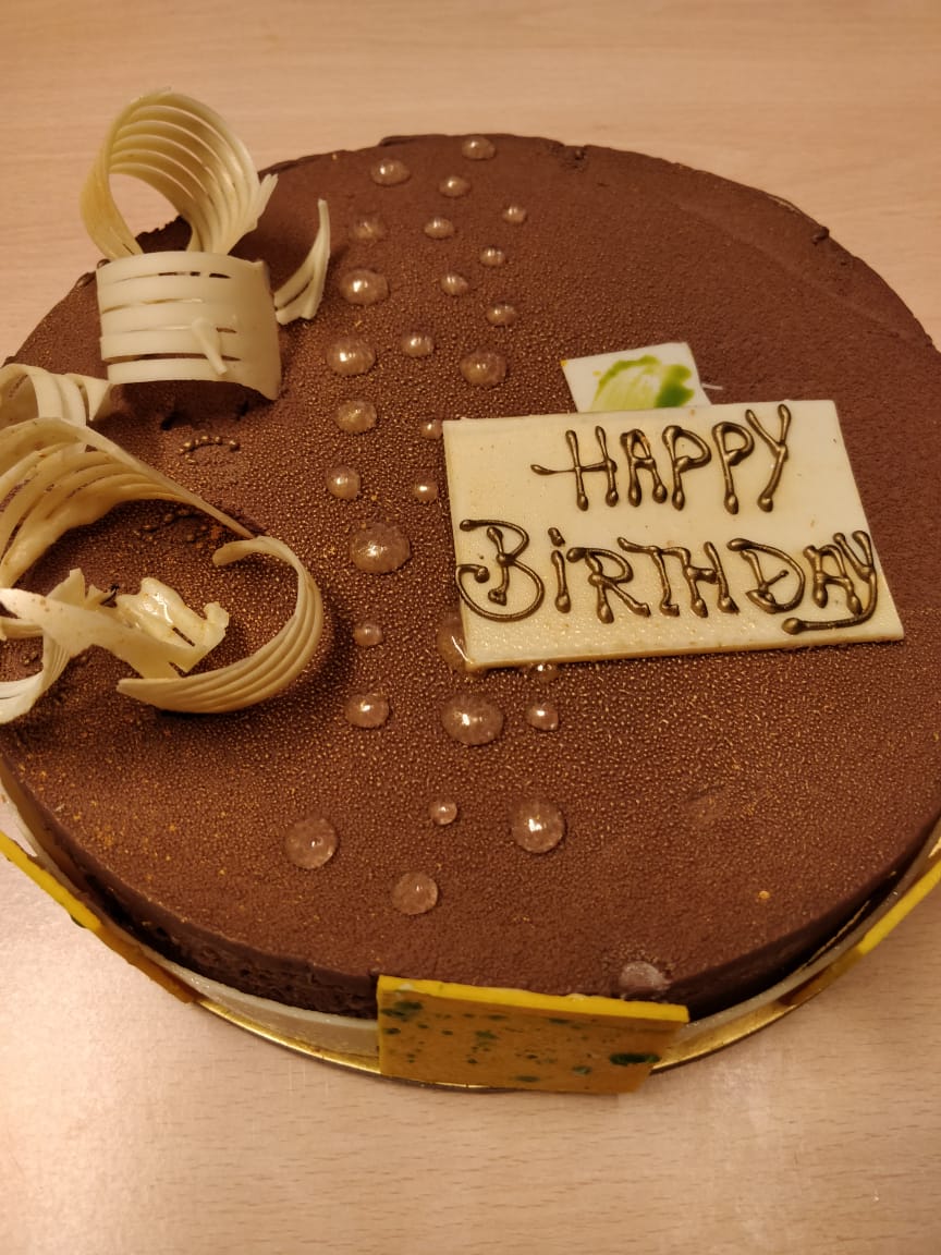 vikranttmohan's tweet photo. Thank you @TridentHyd especially Chef Prafull &amp; Chef Prathamesh for the great job you did on my daughter's @mohanvrinda birthday cake. It was very beautiful and truly delicious. I am still having it with tea spoon, so that I takes long to finish off. Thanks once again. https://t.co/qFsDFvj1kU
