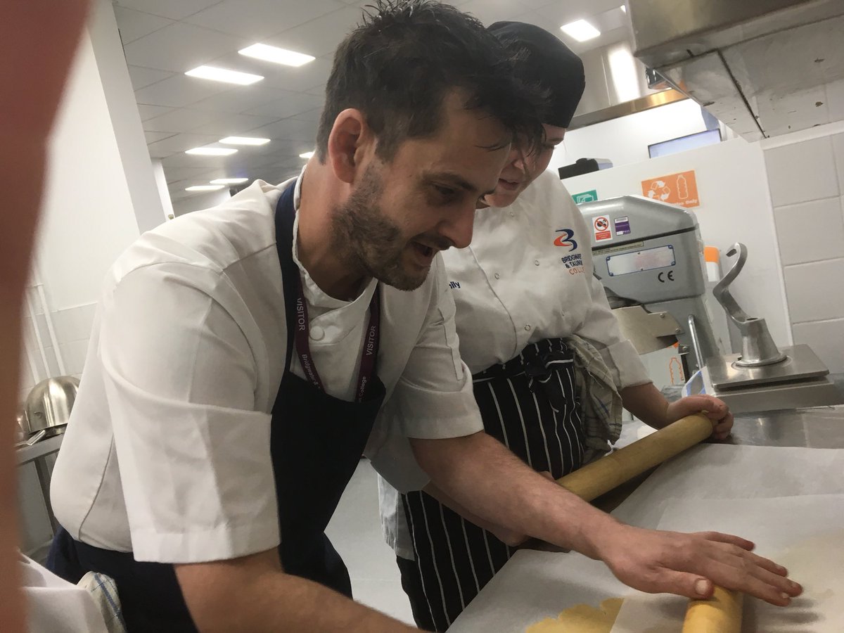 They are in the building! Thanks for the loan <a href="/KentisburyG/">Kentisbury Grange</a> <a href="/theswanbampton/">Paul</a> @WagerDamien let’s hope we live up to expectations!@QuantockBTC @Bridgwater_Coll