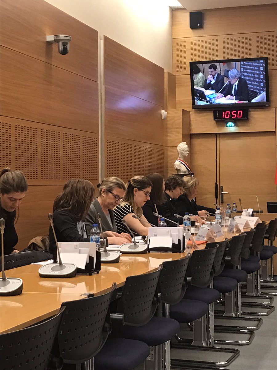 PierreCabarefr's tweet image. Dans le cadre de mon rapport d'information sur le PJL choisir son avenir pro, nous recevons en @AN_DroitsFemmes des représentants d'associations sur l'#égalité pro/salariale.Je me réjouis des échanges et du large spectre des sujets abordés. Le direct ➡️videos.assemblee-nationale.fr/direct.6004248…