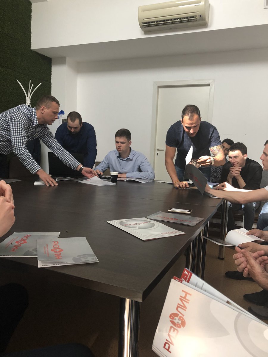 Sokolov__Alexey's tweet photo. В НО «ФКР» в отделе технического надзора проведен семинар по применению инновационных кровельных материалов. @FKRSamara https://t.co/iRsTu5t8ag