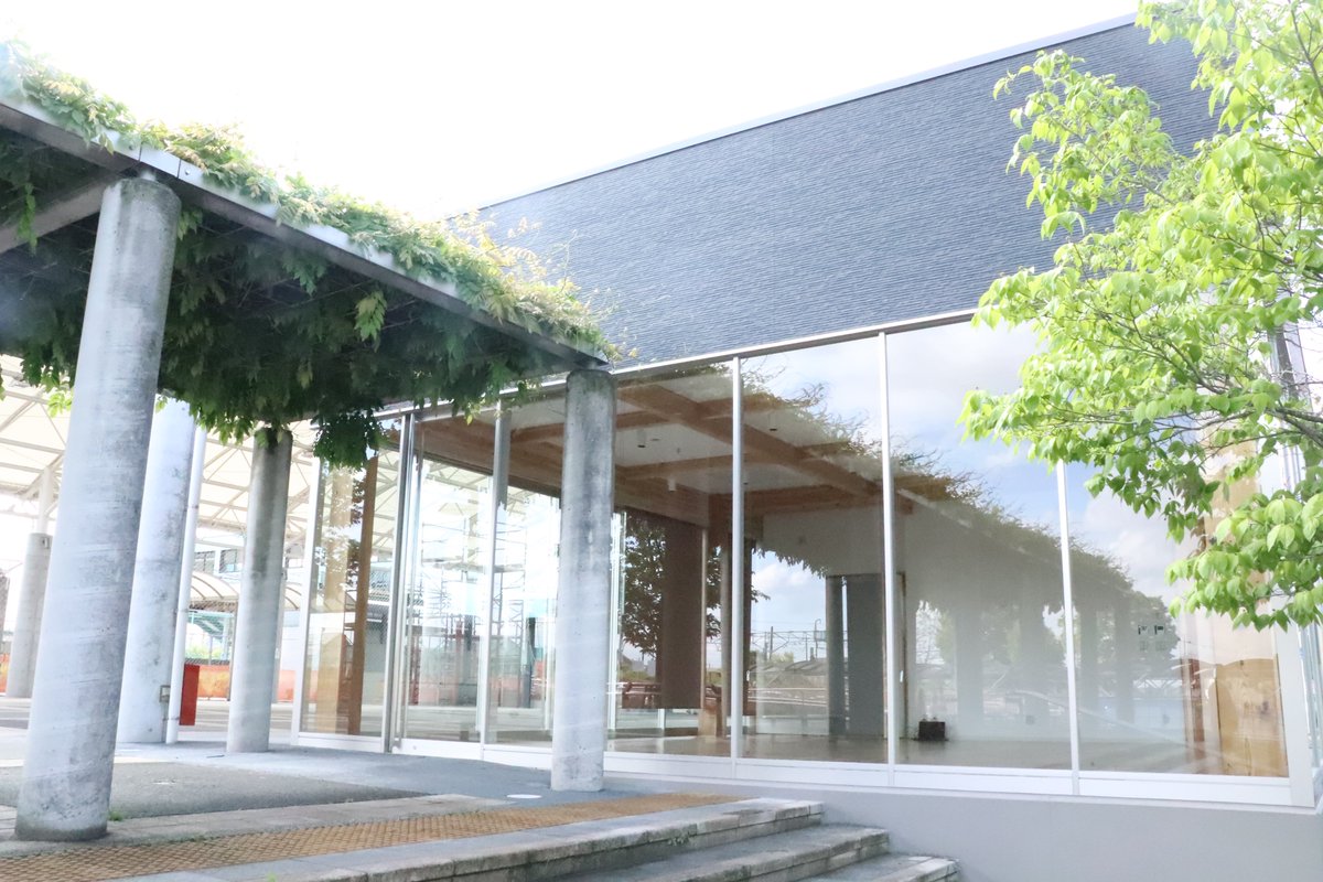 sakura__city's tweet photo. ■駅前展示館「さくらテラス」・駅前情報館完成記念式典・イベント開催
 ■日時　５月２０日（日）
 ■場所　JR氏家駅東口（さくらスクエア）
特産物や農産物の販売、着物の着付け体験などのコーナーや、たくさんの飲食店が立ち並びます。出演者がたくさんのステージショーもあります！ https://t.co/JFFu8lBDrj