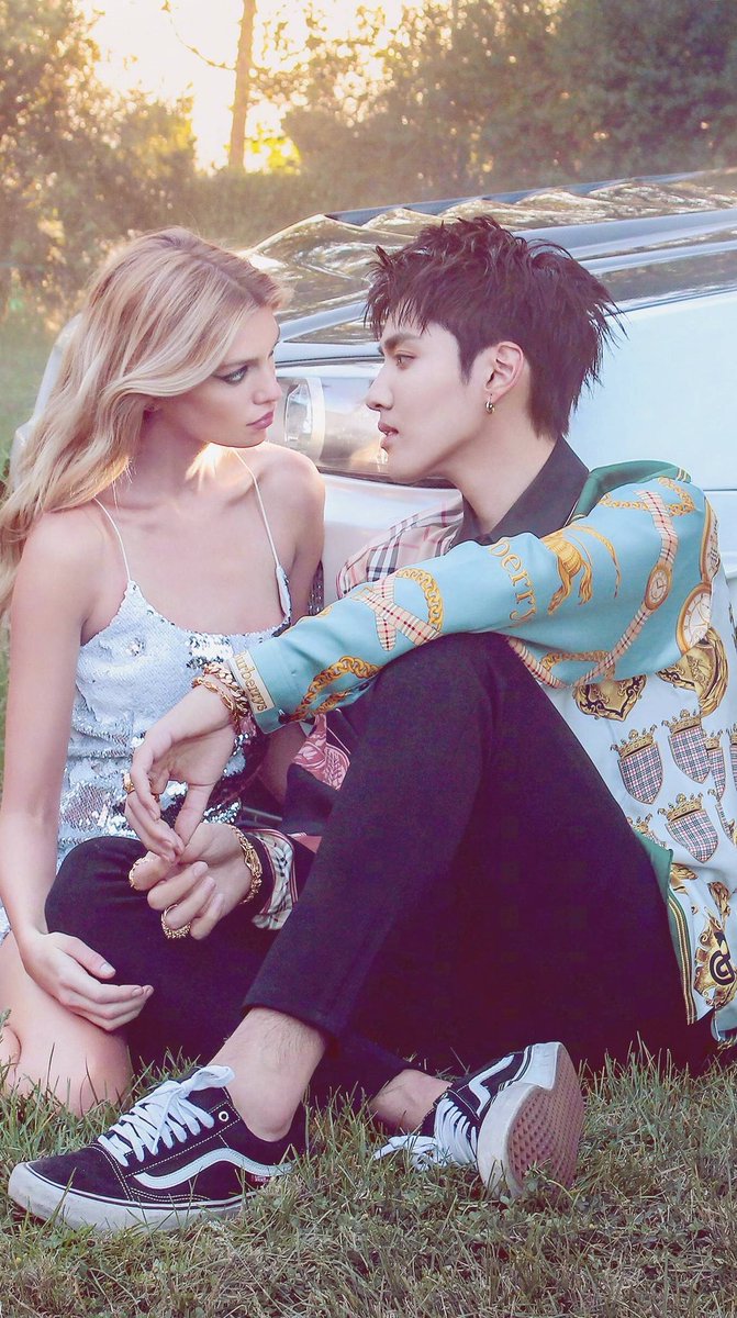 SkulLaeEy's tweet photo. พี่คริสสื่ออารมณ์ทางสายตาได้แบ่บ ออออหหหห. https://t.co/Mnywz4hZoy