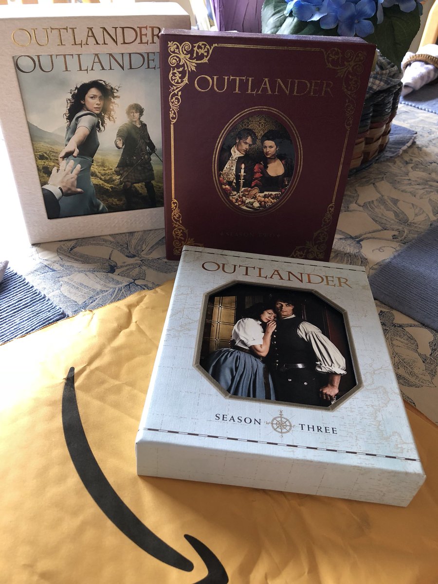 JJimenezRN's tweet photo. Gotta play!  Gotta love Outlander books, TV shows and most of all the Outlander family and friends❤️#OutlanderS3Contest @SamHeughan @caitrionambalfe @Writer_DG @Outlander_STARZ @TheMattBRoberts https://t.co/BmDtlO2hzw