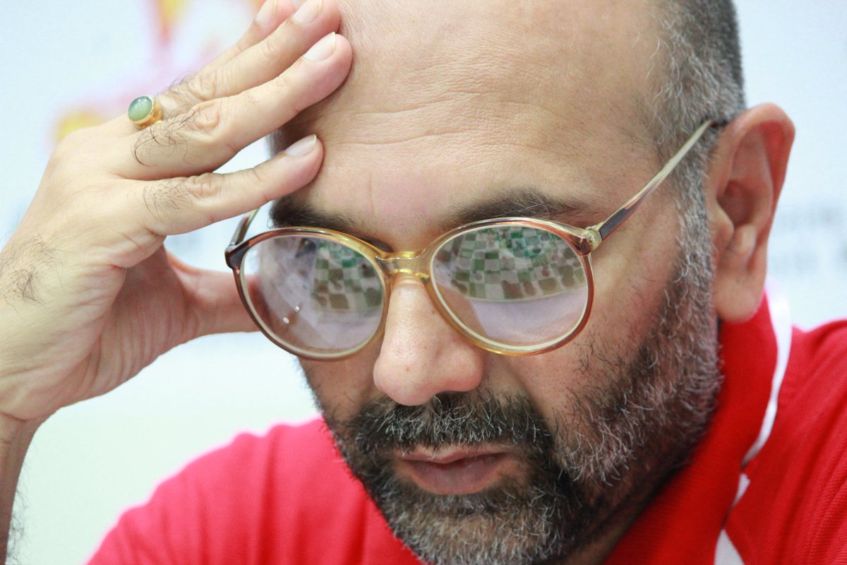 ChessbaseIndia's tweet photo. His eyes emanate his love for the game of chess. One of the absolute legends of Indian chess and the first man in India to achieve a GM norm - GM Pravin Thipsay.

Photo: Amruta Mokal

https://t.co/3KmK55AOTN https://t.co/fRTjlT5hXA