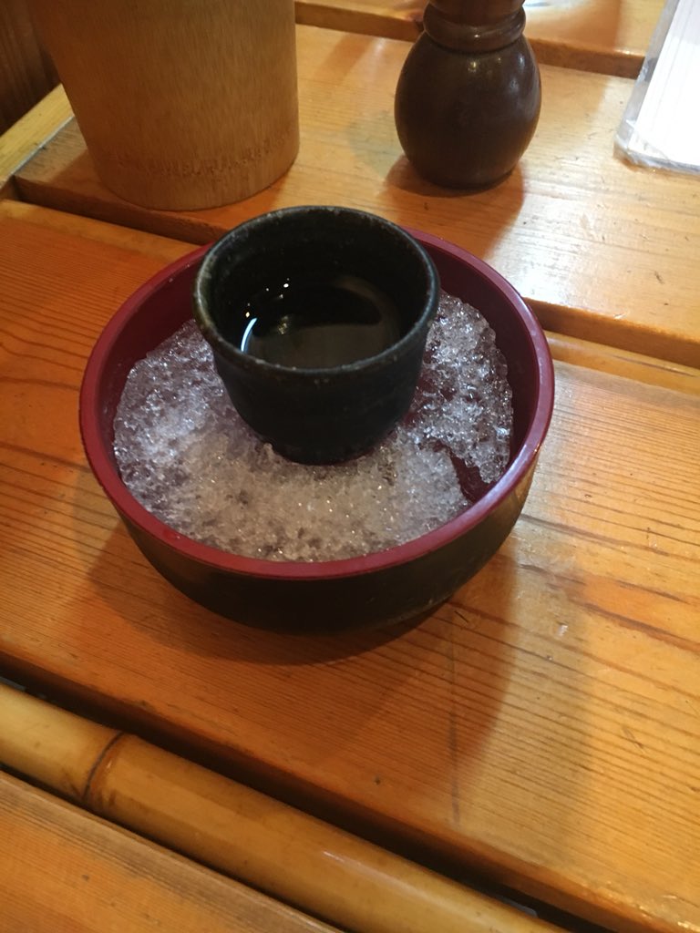 腹ペコdj満太郎 鹿児島市永吉にある 稲庭風うどん 玉や さんにきました 蒸し暑いのでサッパリとした冷しおろし天うどん いただきました 美味しかったです お水も美味しいです 食前酒に日本酒を出してくれます 車の方注意です