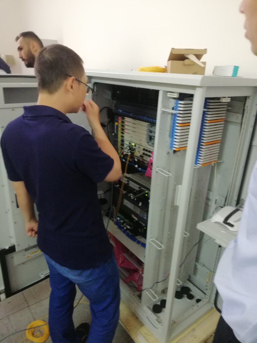 FouadSayegh4's tweet photo. Beginning our swapping day in khalde .... https://t.co/KpkBrMxZXc