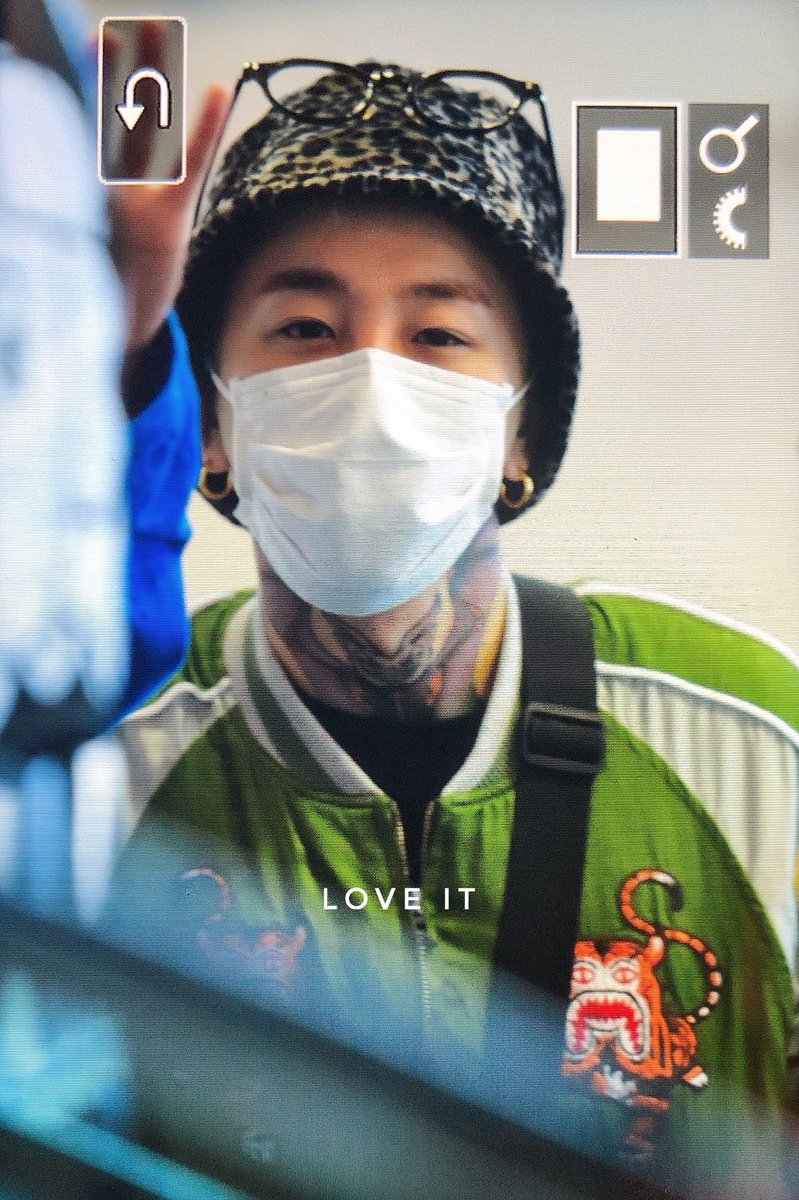 900924net's tweet photo. 180517 #블락비 #태일 #이태일 #TAEIL #テイル @BB_taeil 

💘 https://t.co/mWlifjeGuv
