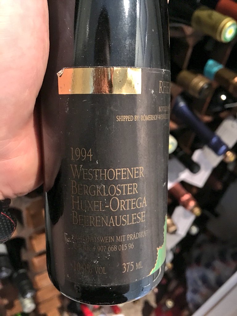 @frankstero @JamesHubbard113 @AngieYWine @pietrosd @jimofayr @ricasoli99 @lisawinetravel @PrincessaPinot @WinesOfItaly @VINITALIA1 No way Frankie! It’s a great wine shop, love going down into the cellar. Always something new or curious to discover. Picked up a 1994 Ortega-Huxelrebe BA from Rheinessen last time. Just because...