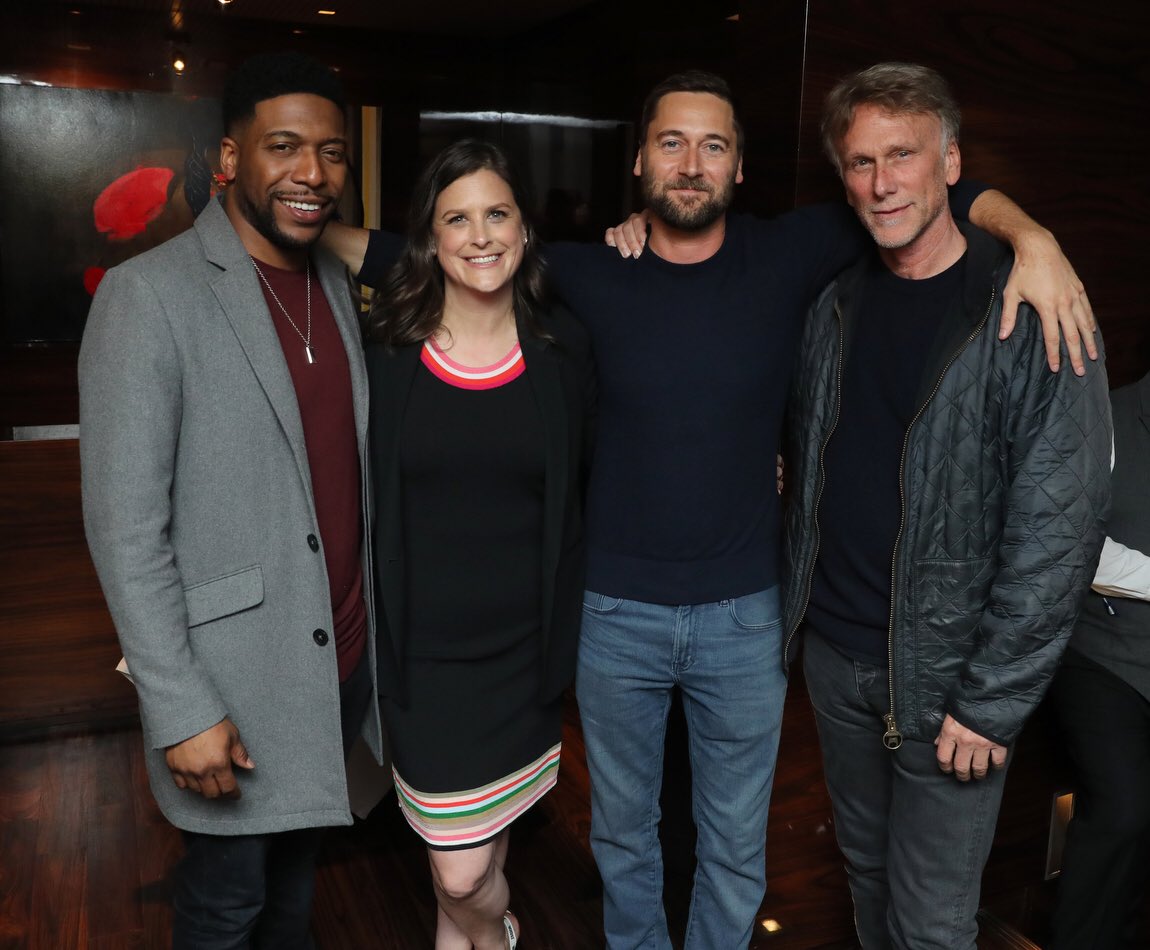 Peter Horton Hanging With The Stars Of New Amsterdam And Lisa Katz A Star Of Her Own At Nbc Upfronts Gearing Up For A Great Show Thedam T Co Vxqp0emjrs Twitter