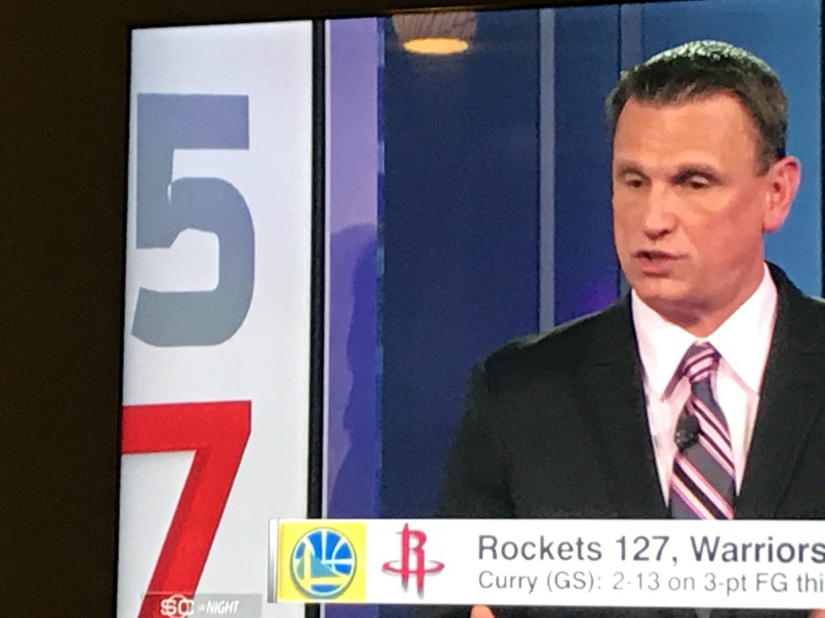 DaneStorrusten's tweet photo. Someone dropped the ball on the poor “5”. Was that thing image traced in #Illustrator? #SCatNight #Sportscenter #designers https://t.co/wqrSOhzMQe