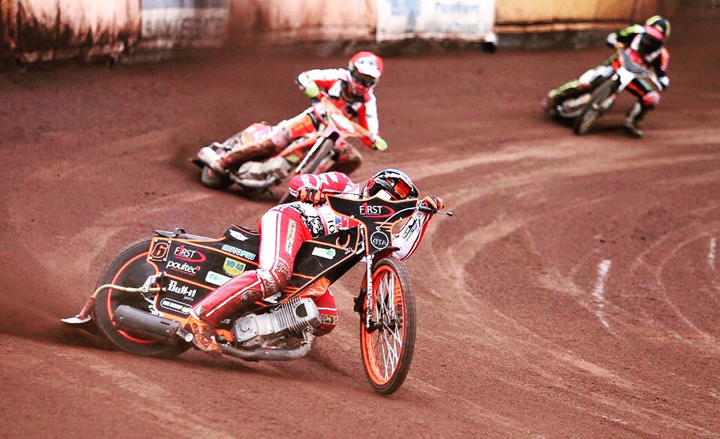 Jackspeedway111's tweet photo. British under19 championships today at Ipswich let’s see what happens @OriginalWD40_UK  @MartinBurgess68 @Poultecspeedway @motoplusuk @firsthomeimprov @CovecTechnical @dstarracewear https://t.co/bwlJ4y3cVa