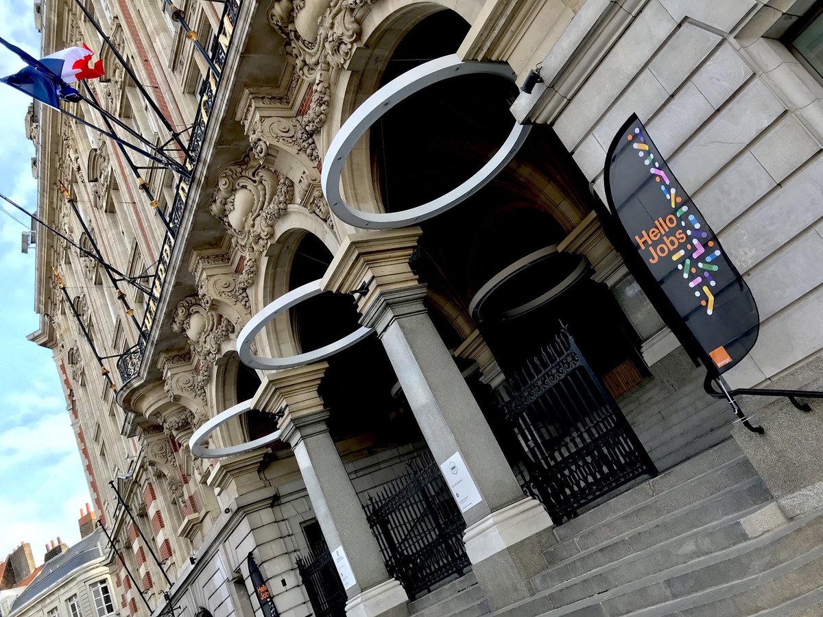 LegrixY's tweet image. #HelloJob C’est aujourd’hui à la @CCIGrandLille avec @OrangeHDF !