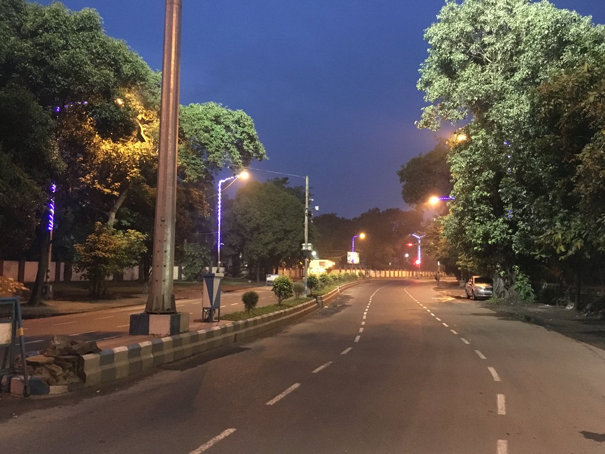 LetUsGo12's tweet photo. βοΈ@LetUsGo12 presents the famous βWalking With Ghostsβ βοΈ | Date π 19th May | Price π 888/person | Details π https://t.co/5onJJrFOHp | Contact π 9831020400 #LetUsGo #LetUsGoKolkata #KnowUrCity #WalkingWithGhost #Heritagewalk #nighttour https://t.co/8fAWh3pQrM