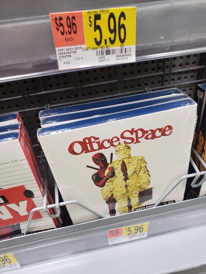FiImFeed's tweet photo. We're all living in 2018. Deadpool 2's marketing team is living in 3018. https://t.co/AhDgcCtETC