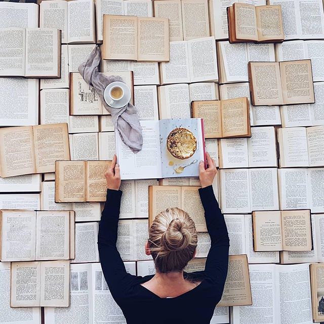 Read a book #fairedelavieuneoeuvredart 📸 : @magdatomkowicz ift.tt/2L3pnO5