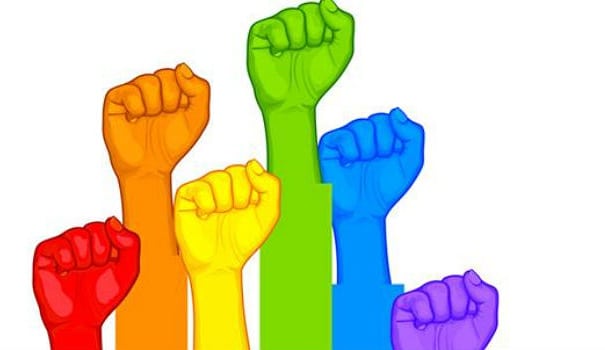 assembleaejp's tweet photo. Avui lliutem per l’alliberament sexual i de gènere, contra les fòbies que pateixen els col·lectius LGTBI i perquè en un futur siguem tractats com les persones que som i no pas pels estereotips imposats
Avui més que mai, estima com vulguis i sigues lliure! #LGTBI https://t.co/Lni8PR1rCn