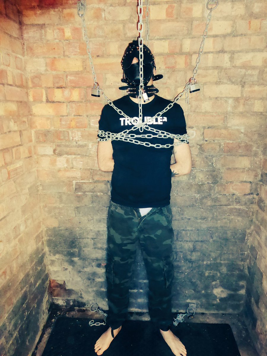 cuteplaytoy's tweet photo. : @Worcestermaster asked me to wait here. #fetishlife #bondageboy #gayfetish #gaybondage #chainedboy #troubleboy #muzzled https://t.co/lKmceBhdFP
