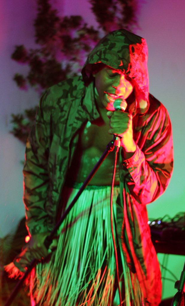 wonaistosee's tweet photo. Pictured📸: @Iron_Br11 

Recap from our #wonalivesessions 2.0 at Centro Cultural Brasil Moçambique, May 2018.
 
#ironbr11 #wonaistosee #akumagency #kongolotirecords #ccbm https://t.co/wq3Sx5xOse