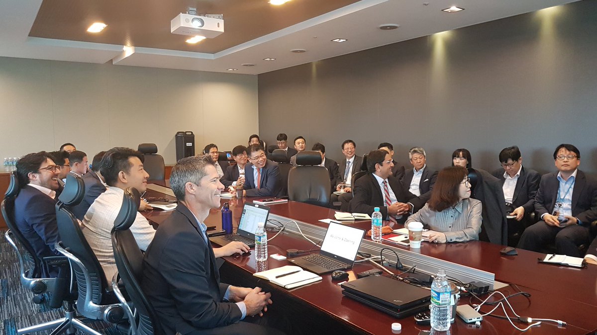 A_Percival1's tweet photo. A lot of fun and learnings today kicking off a business with our Korean Enterprise Sales Leaders @DellEMC @virtustream. A great team here embracing and driving the cloud. https://t.co/tsjRgblFBu