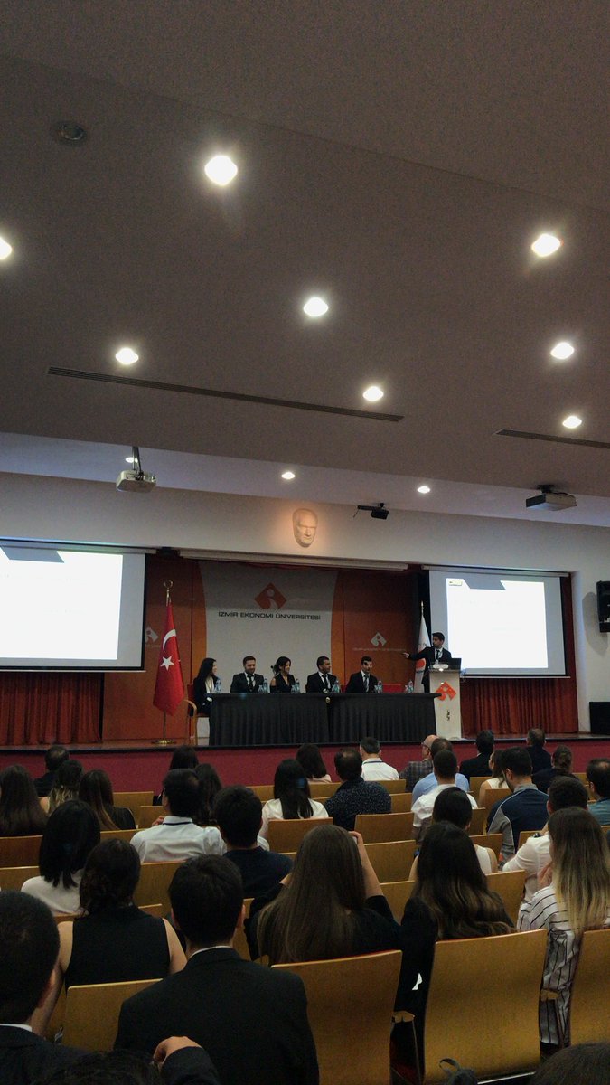 CMS ekibi sahnede yerini aldı 👍🏻 #iuelogistics18