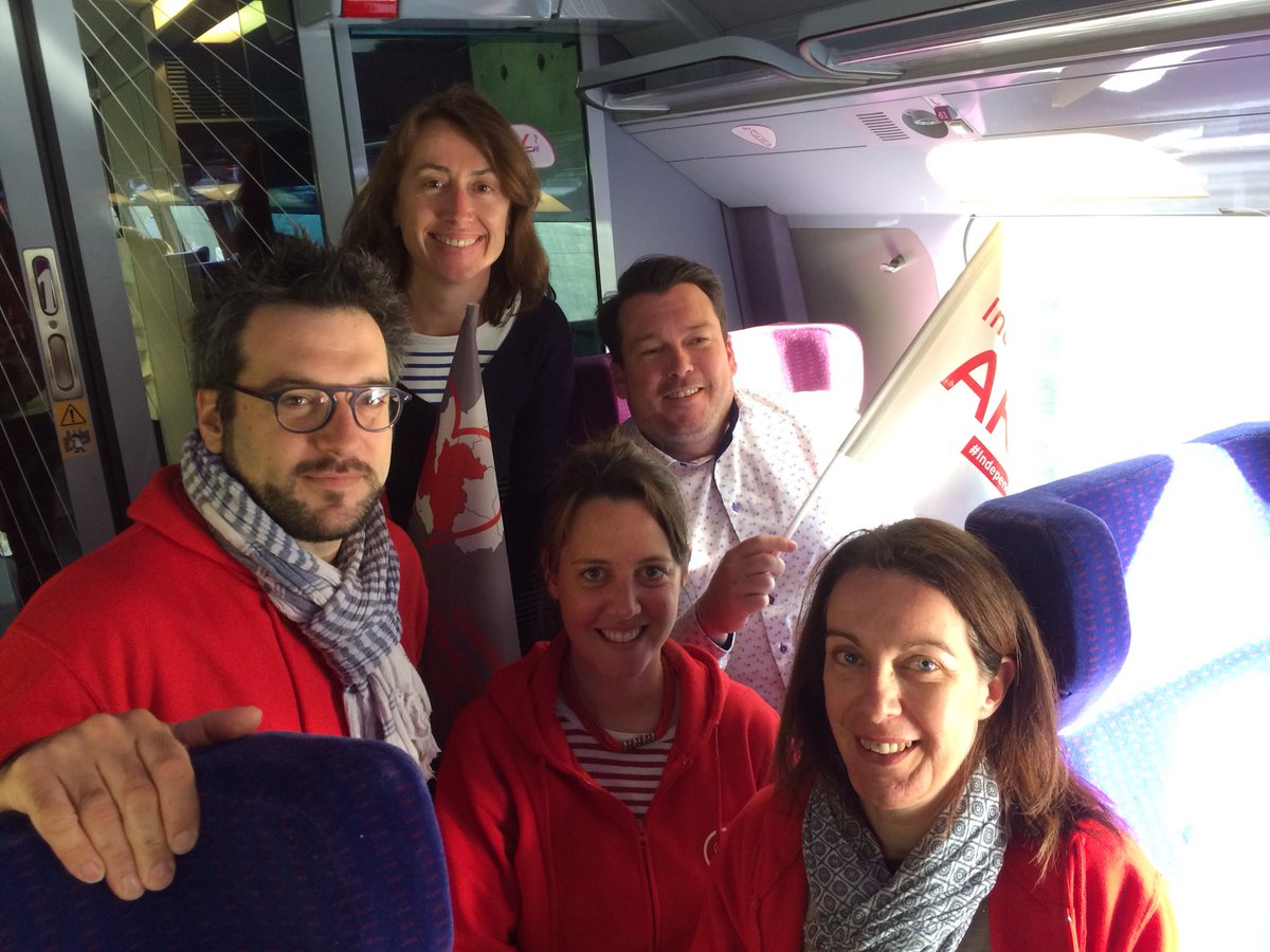 floquill's tweet photo. Hyper motivés!! #Arkea17mai #Arkeaindependant https://t.co/Lr3Ixsd8pl