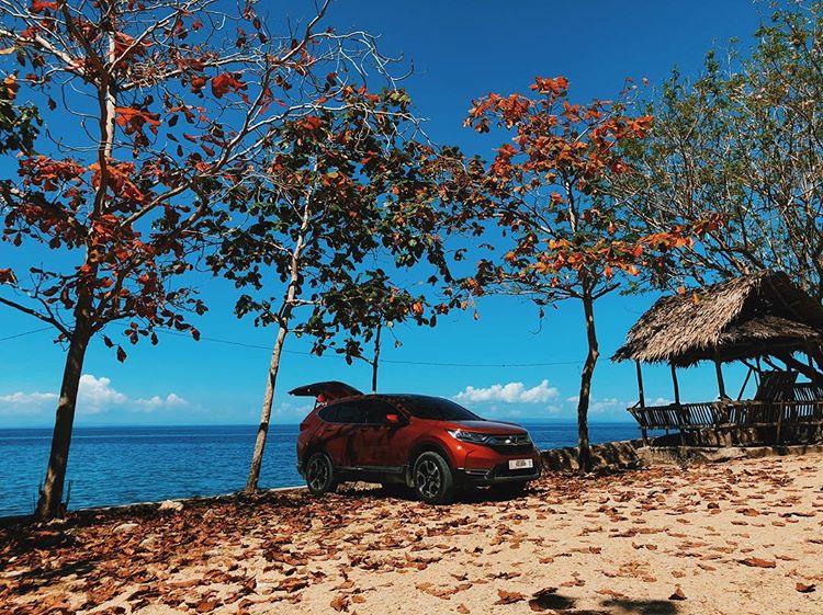 Hondaphil's tweet photo. Soul searching with Khaleesi 🍂 📷: @JcdGS #ExplorePinas #HondaCRV https://t.co/OVHTKaxt0G
