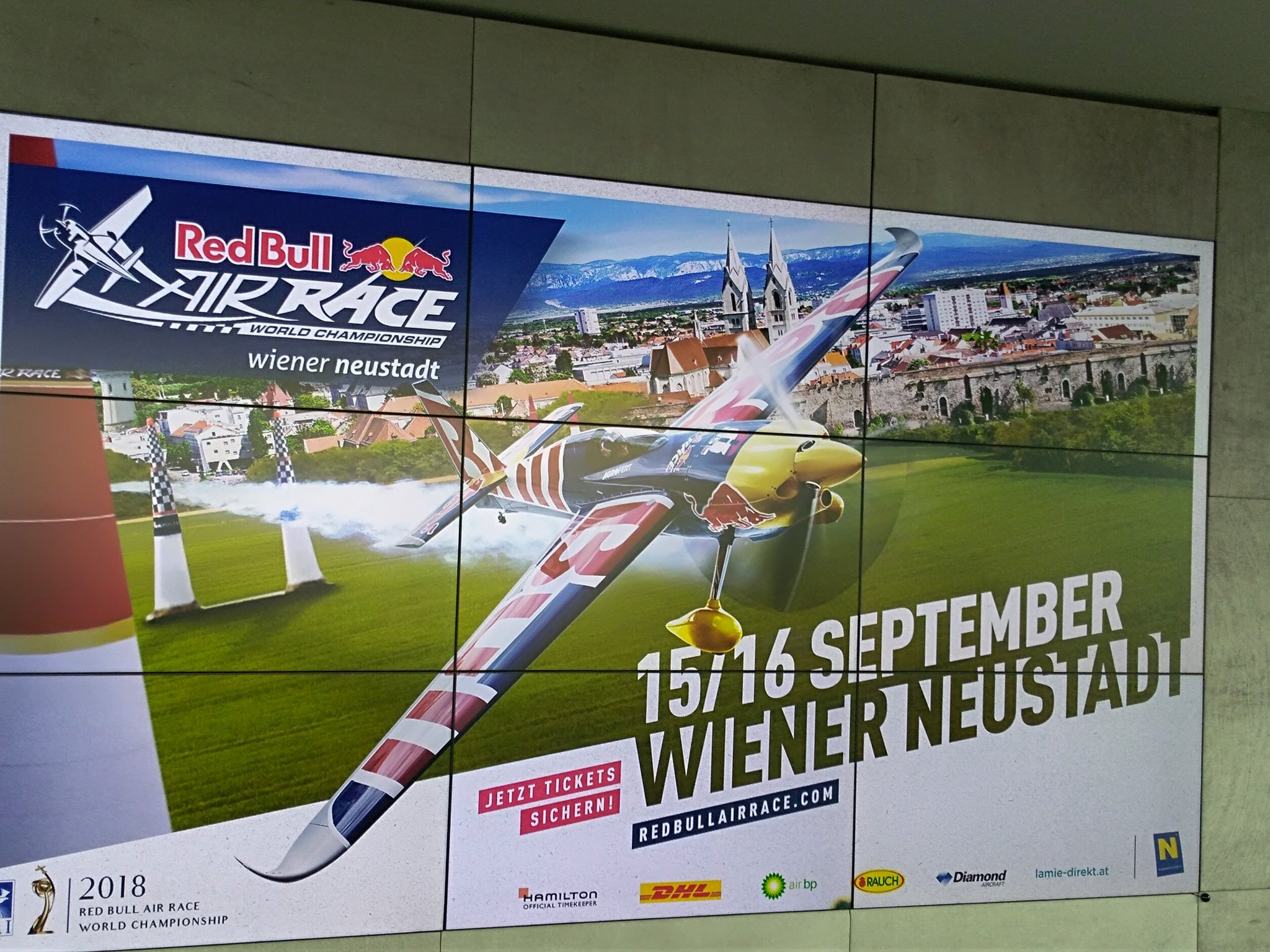 15./16. September in Wr. Neustadt - Red Bull Air Race kehrt nach Österreich zurück - Bild © Sportreport Red Bull Air Race