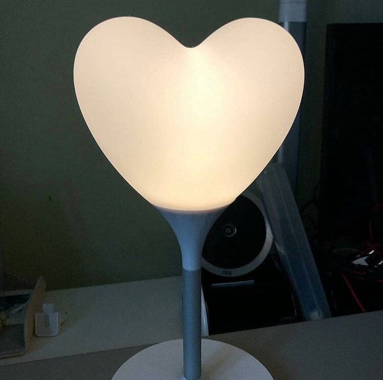 all about kdrama on Twitter "Who wants a heart lamp? I’ll be giving