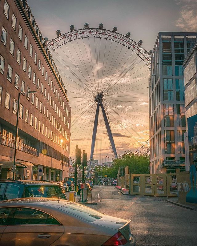 pexels's tweet photo. London Eye 🎡
Photo by Michael Pearl https://t.co/kzZQpzmQb6 https://t.co/wP3Z2OS2Im