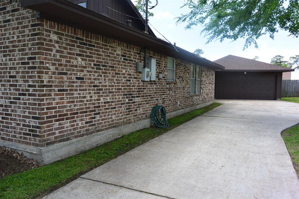 zig_zan's tweet image. Single Family Home Baytown

Recently updated home #Kitchen features  Light and bright Den with vaulted #ceiling fireplace Spacious Over sized back yard Recent #roof, A/C and Heat One street neighborhood #Austin Elementary #School Well maintained 

Visit: goo.gl/NuwxSf