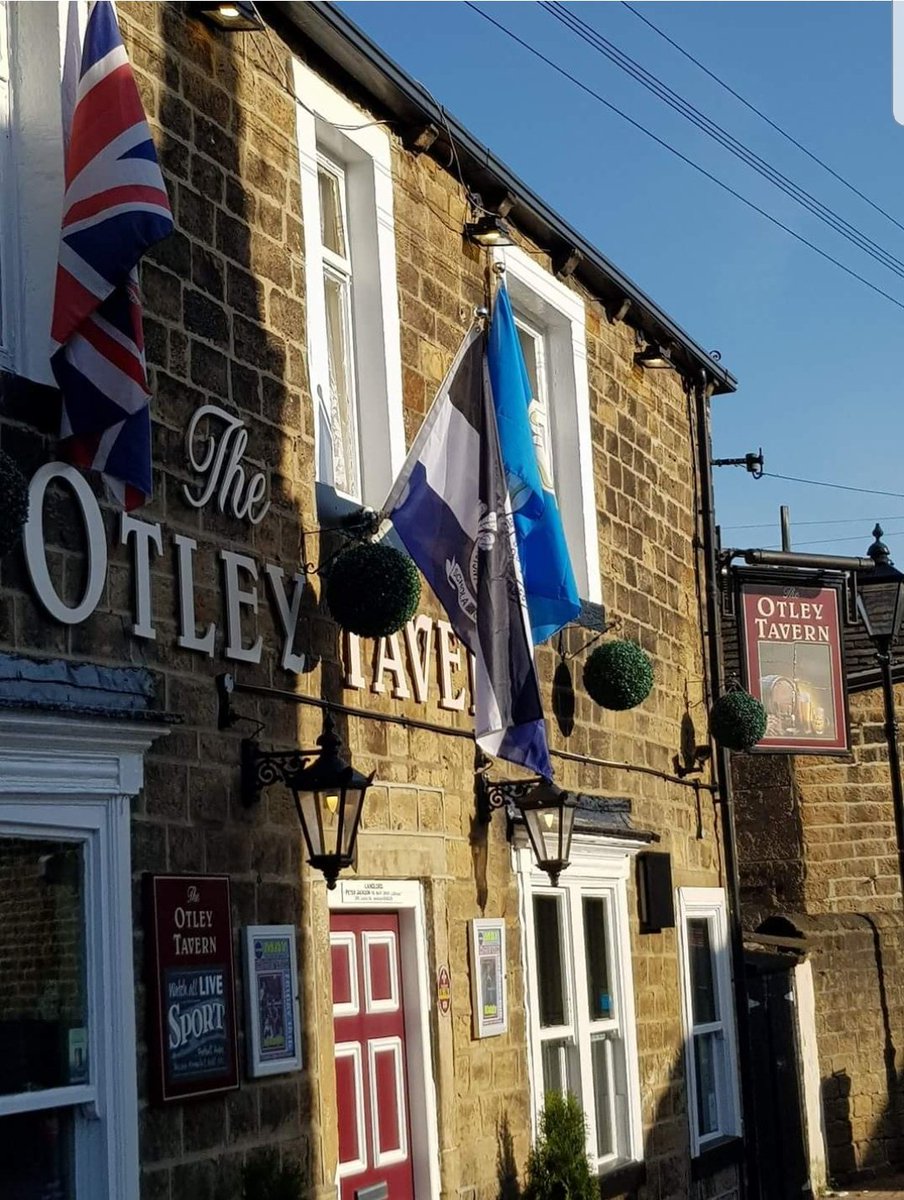 Otliensians's tweet image. Great to see the #Ensians flag flying outside @TheOtleyTavern ahead of our open-top bus parade and celebration at the Tavern on Sunday. #IPredictARiot @YorkshireRugby