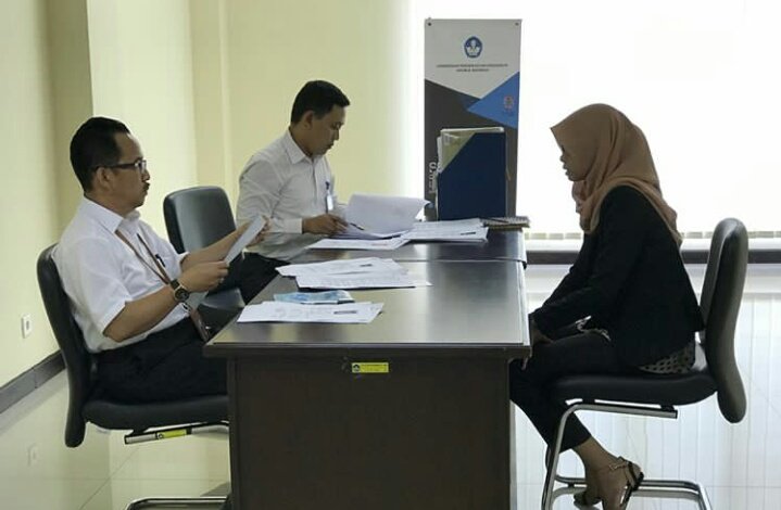 BadanBahasa's tweet photo. Pusat Pengembangan Strategi dan Diplomasi Kebahasaan (PPSDK), @BadanBahasa mengadakan kegiatan Seleksi Calon Pengajar BIPA untuk Luar Negeri Tahun 2019 di Gedung Arjuna, PPSDK, Sentul, Bogor, Jawa Barat, 16—18 Mei 2018. #BIPA #PPSDK https://t.co/0S9Gzp1yct