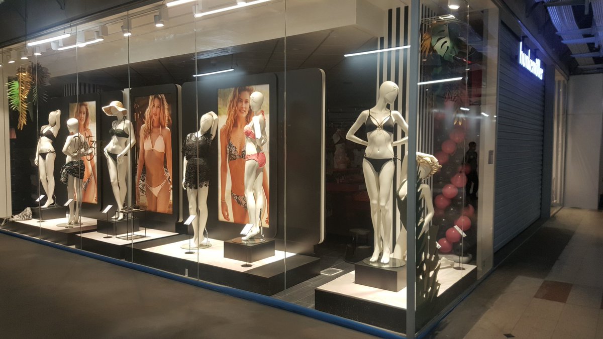 New store on fleek 👌🏽🎀🤗🎀 <a href="/Hunkemoller/">Hunkemöller</a> CityII <a href="/e_adiceam/">Émilie Adiceam</a> <a href="/karin_rombaut/">Karin Rombaut</a> #hkmfun