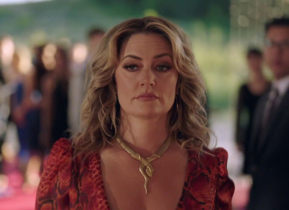 yoyoblanchett's tweet photo. I know only one Serpent King and Queen 🐍 Sorry not sorry. #Riverdale https://t.co/2GntiPMVfj