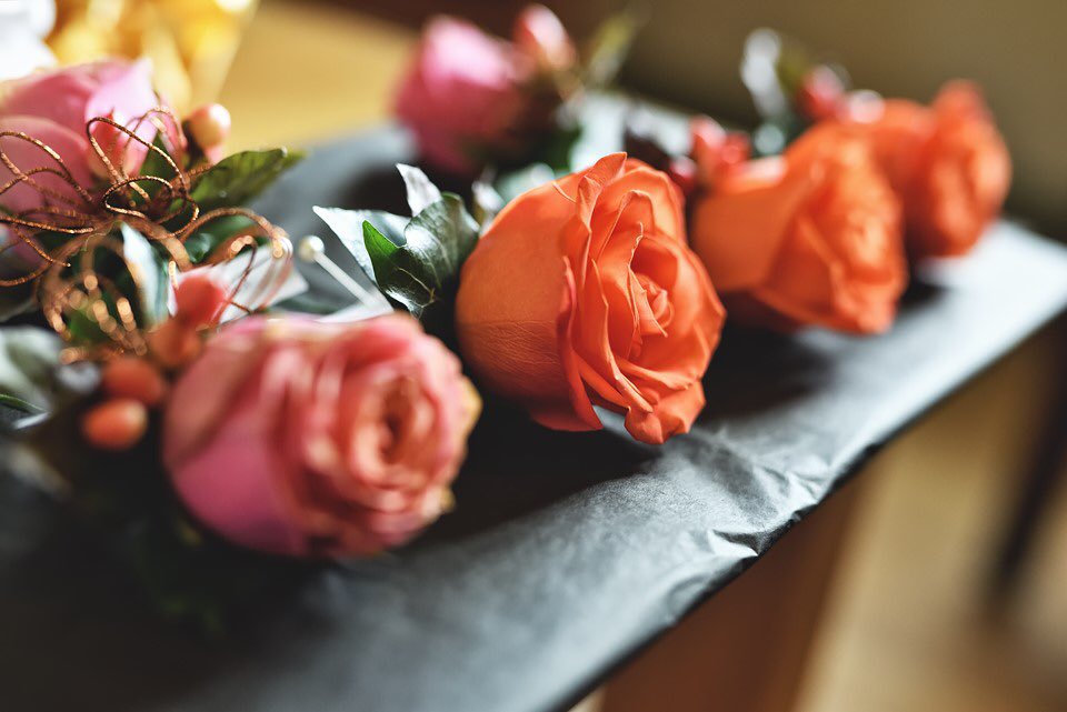 theflower_co's tweet photo. #flowers for the #table, or for the#bride to hold, perfect too for #buttonholes , we’re the best or so we’re told!   #chuckle #wedding #bride #groom https://t.co/fsOkRcT7wX