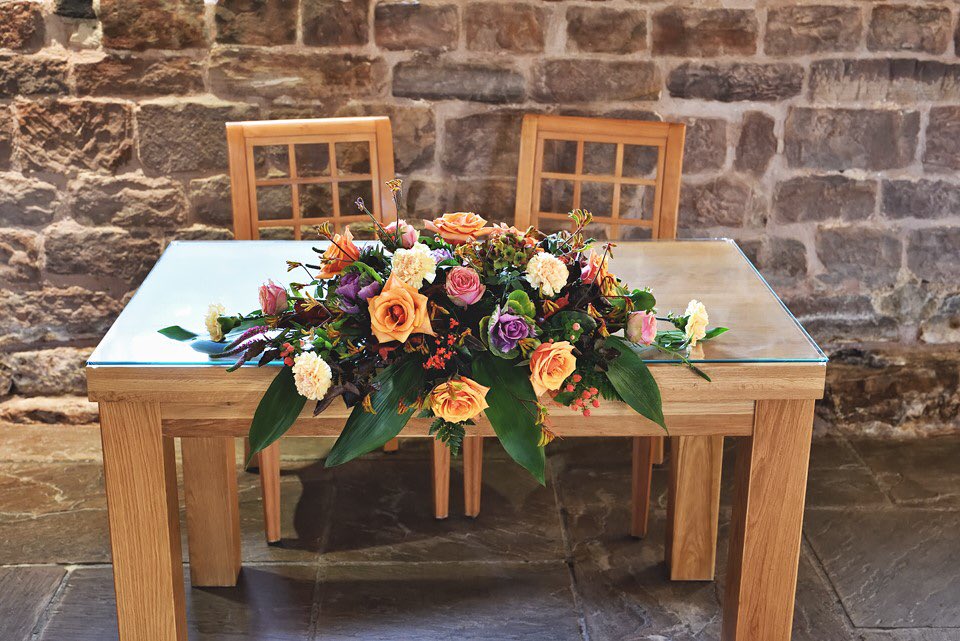 theflower_co's tweet photo. #flowers for the #table, or for the#bride to hold, perfect too for #buttonholes , we’re the best or so we’re told!   #chuckle #wedding #bride #groom https://t.co/fsOkRcT7wX