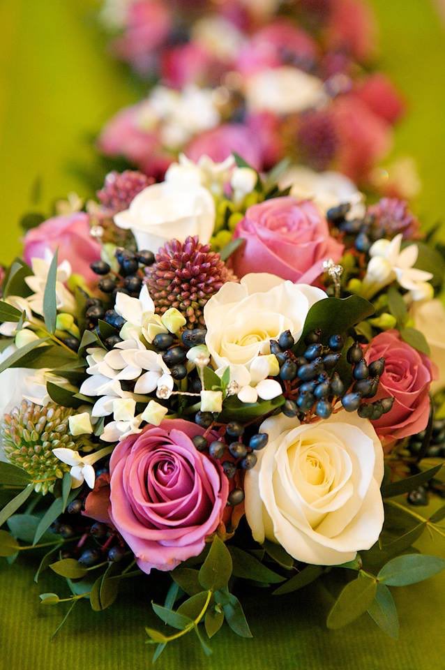 theflower_co's tweet photo. #flowers for the #table, or for the#bride to hold, perfect too for #buttonholes , we’re the best or so we’re told!   #chuckle #wedding #bride #groom https://t.co/fsOkRcT7wX