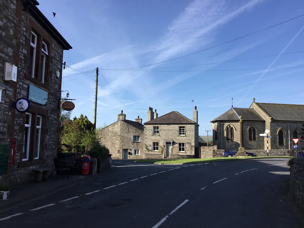 CrossStores's tweet photo. It’s a beautiful morning in Austwick, and the first signs of summer have arrived in the shop.  Juicy nectarines, 50p each. https://t.co/vPNrEWzHz6