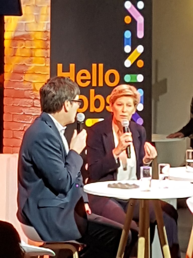 DelannoyDenis's tweet photo. #hellojob #orangeidf c'est parti!
Les métiers d'aujourd'hui et de demain d'Orange s'exposent. Fabienne Dulac annonce 2 500 recrutements pour la France cette année. https://t.co/rq7S5wUHtw