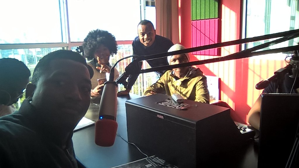 nhlanhlab_nxuma's tweet photo. We made it guys #radioDut
#Top30 https://t.co/ITsv32dqgo