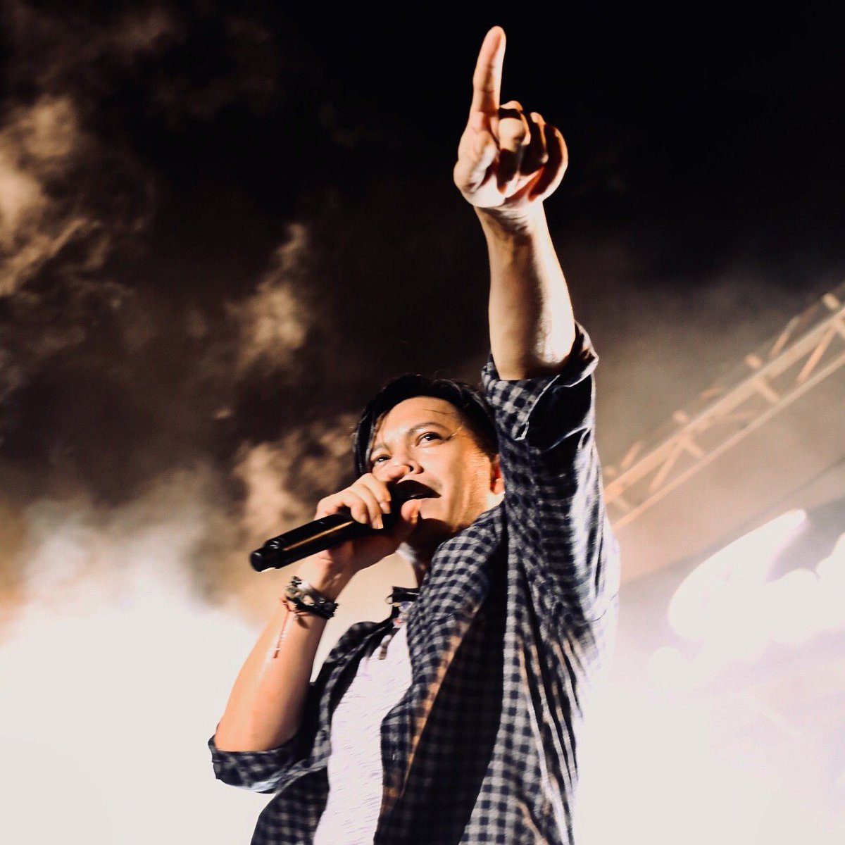 #NOAHSchedule 19/05/2018| Salam Ramadhan @BXchange_Mall | Start Event: 5 PM|
-
FREE ENTRY #NOAHBintaro
-
Photo by: <a href="/HafizhWeda/">weda</a>